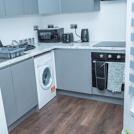 Aylesbury Apartment 1 With Free Parking Екстер'єр фото